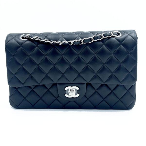borsa-chanel-media-classica-pelle-agnello-nero-argento