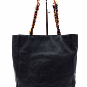 chanel-vintage-shopping-bag-cavar-leather