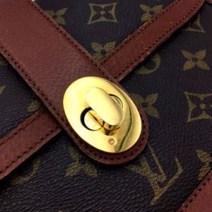 A412CA61-7108-4137-B264-2C5A514100EE